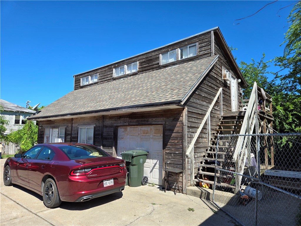 1335 6th St Property Photo 8
