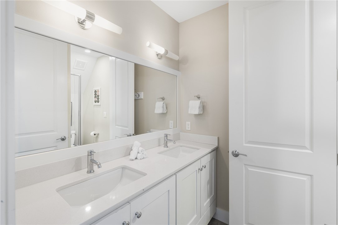 171 Sunset Ave B Property Photo 28