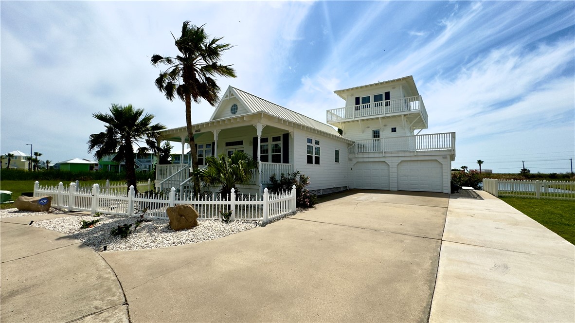 4820 Sanibel Property Photo 3