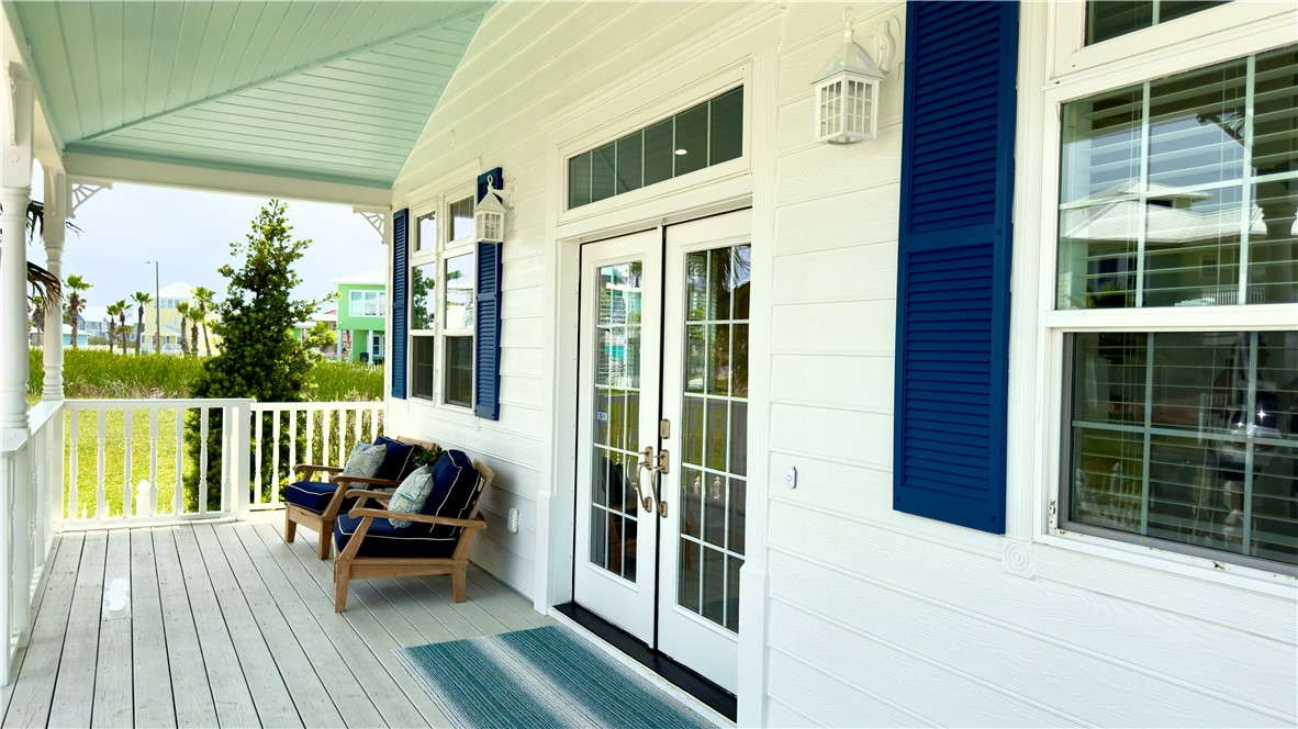 4820 Sanibel Property Photo 4