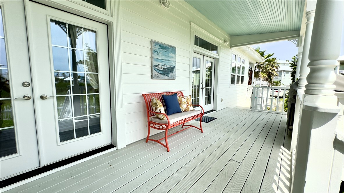 4820 Sanibel Property Photo 5