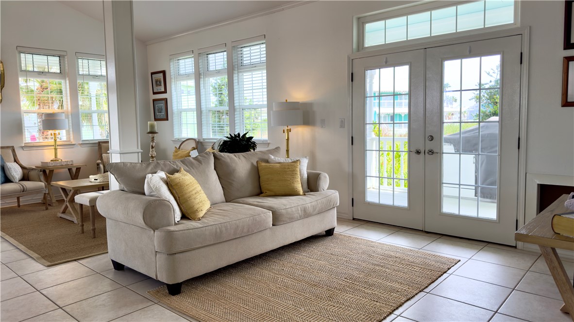 4820 Sanibel Property Photo 11