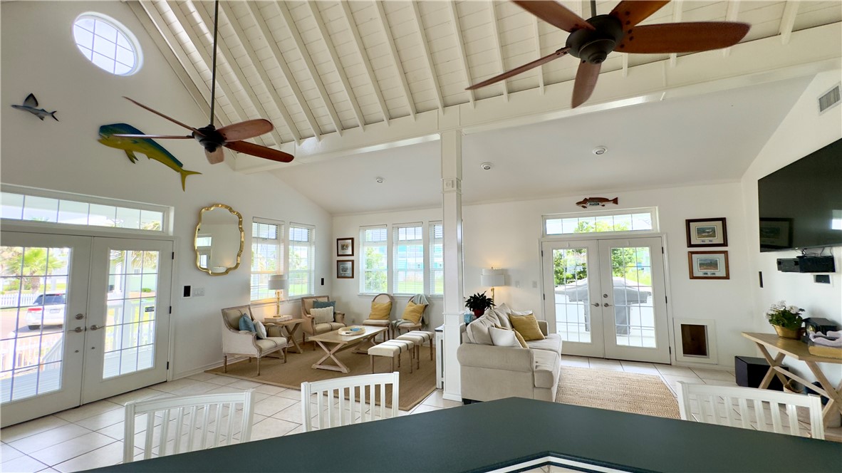 4820 Sanibel Property Photo 14