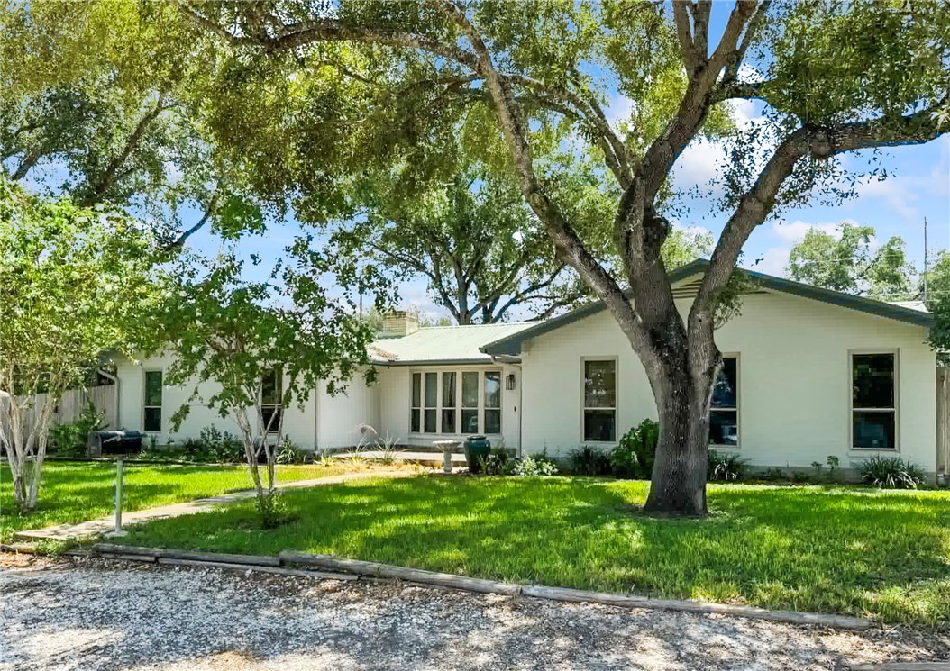 1303 Amy St Property Photo