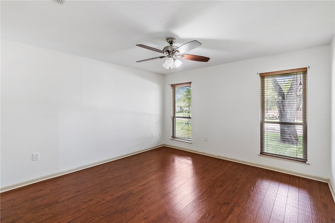 1303 Amy St Property Photo 27