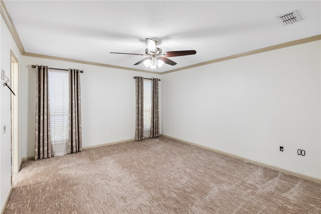 1303 Amy St Property Photo 29