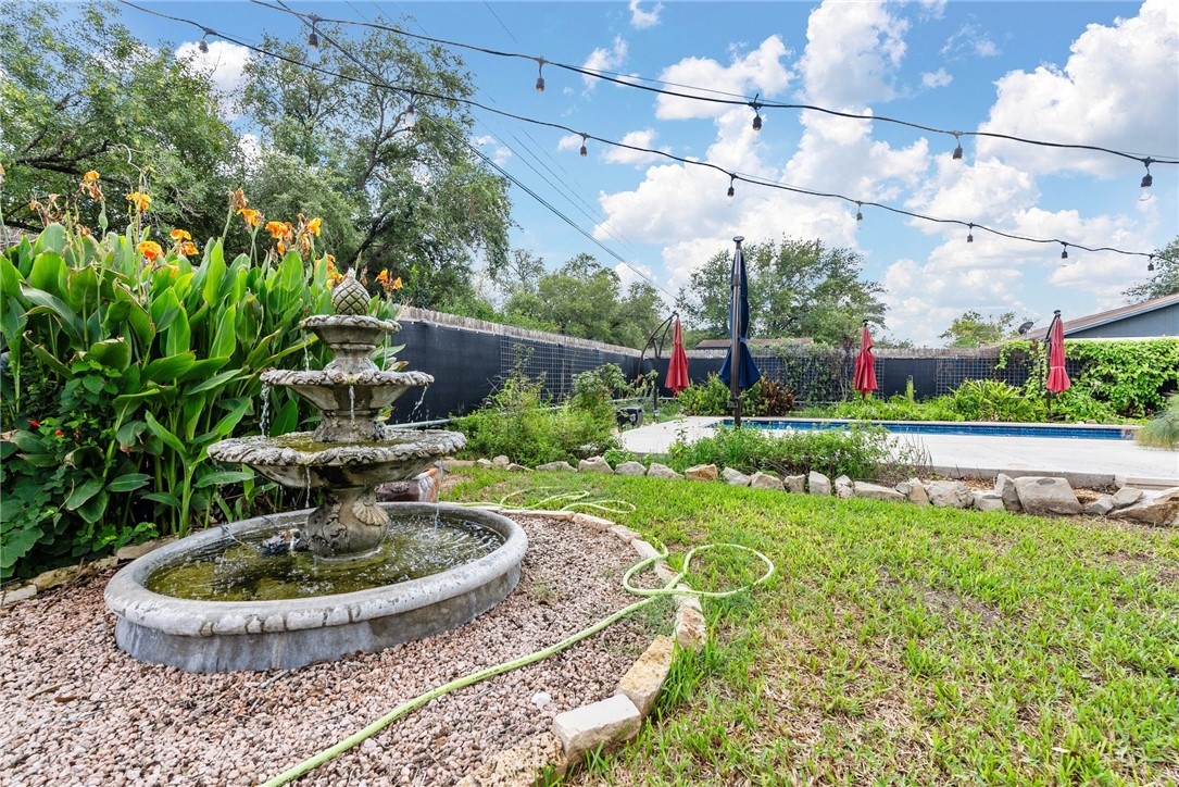 1303 Amy St Property Photo 35