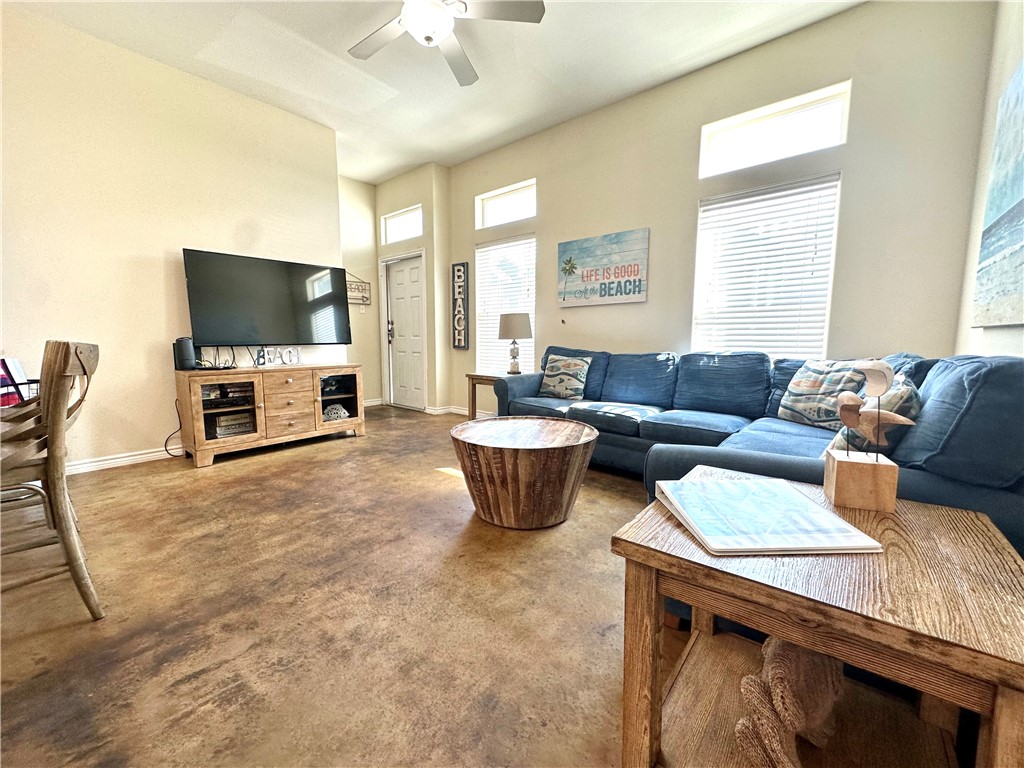15245 Beach Way Dr Property Photo 2