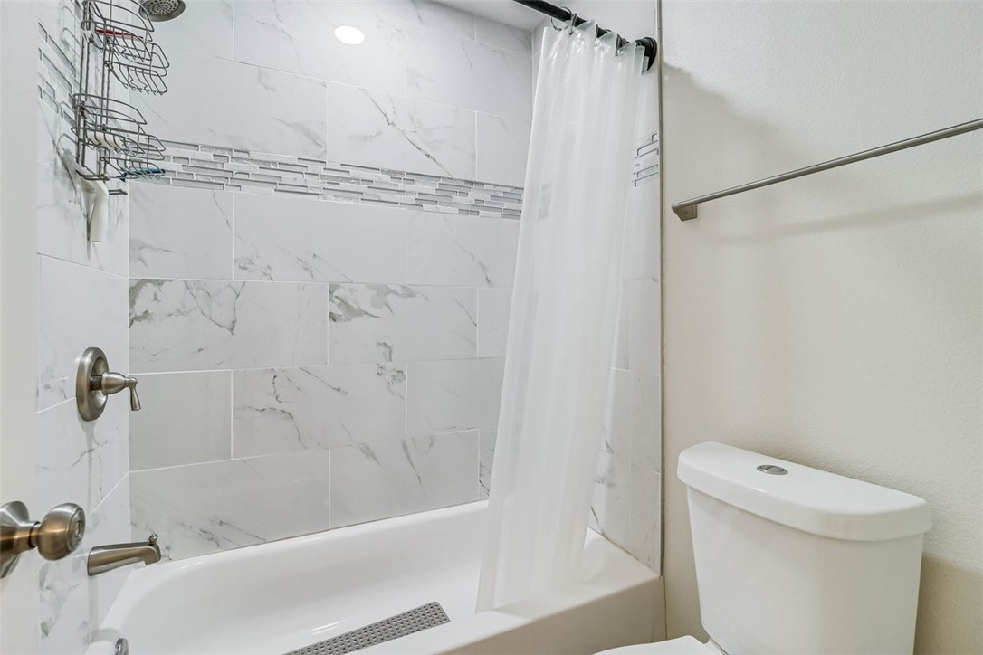 3325 Jamaica Dr Property Photo 30