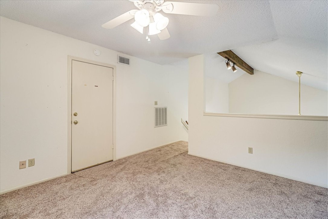 3105 Royal Ct Property Photo 33