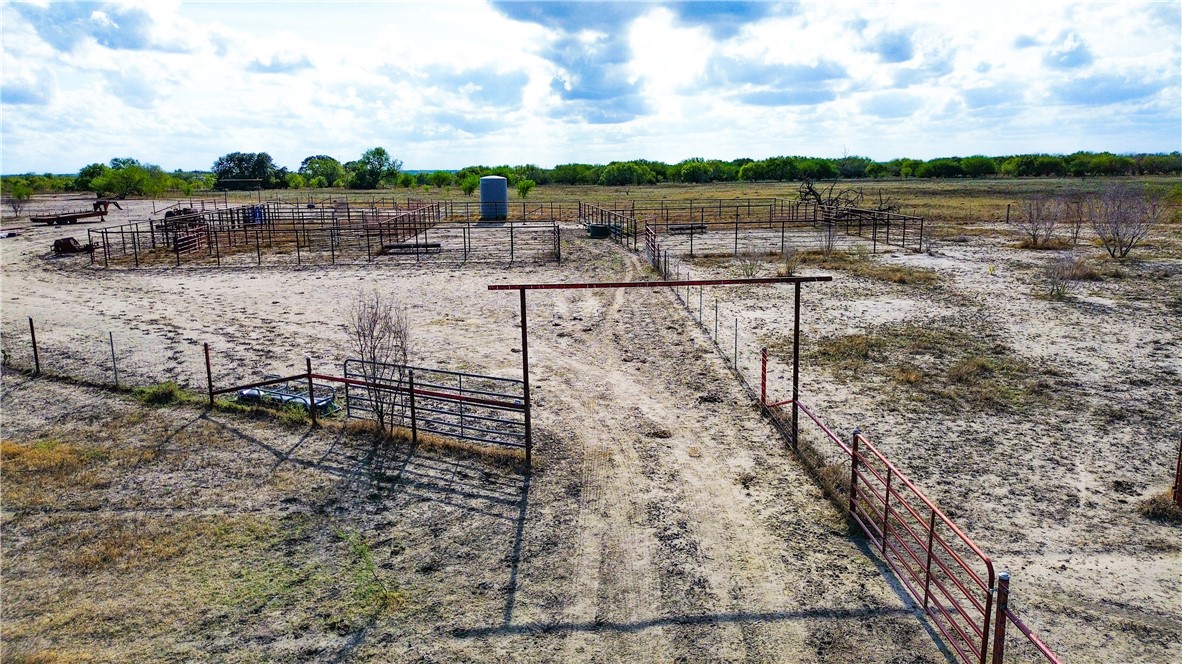 953 Fm-799 Property Photo 12