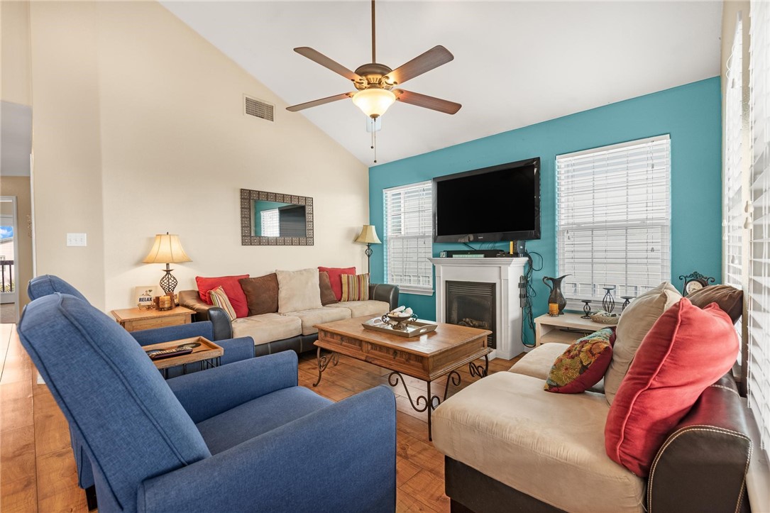 628 Dolphin Circ Property Photo 7