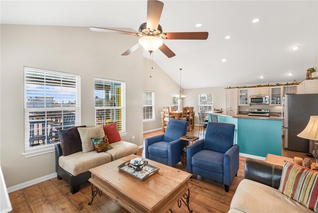 628 Dolphin Circ Property Photo 8