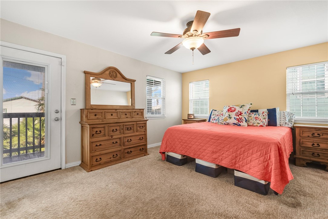 628 Dolphin Circ Property Photo 12