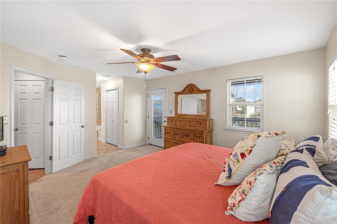 628 Dolphin Circ Property Photo 13