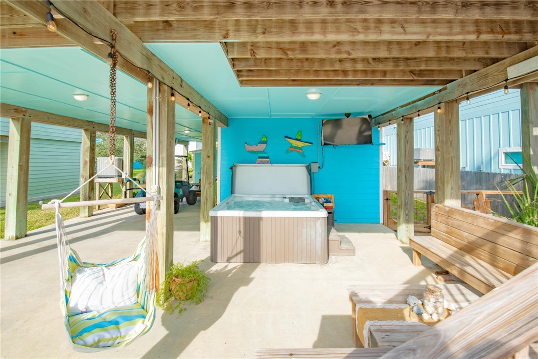 628 Dolphin Circ Property Photo 22