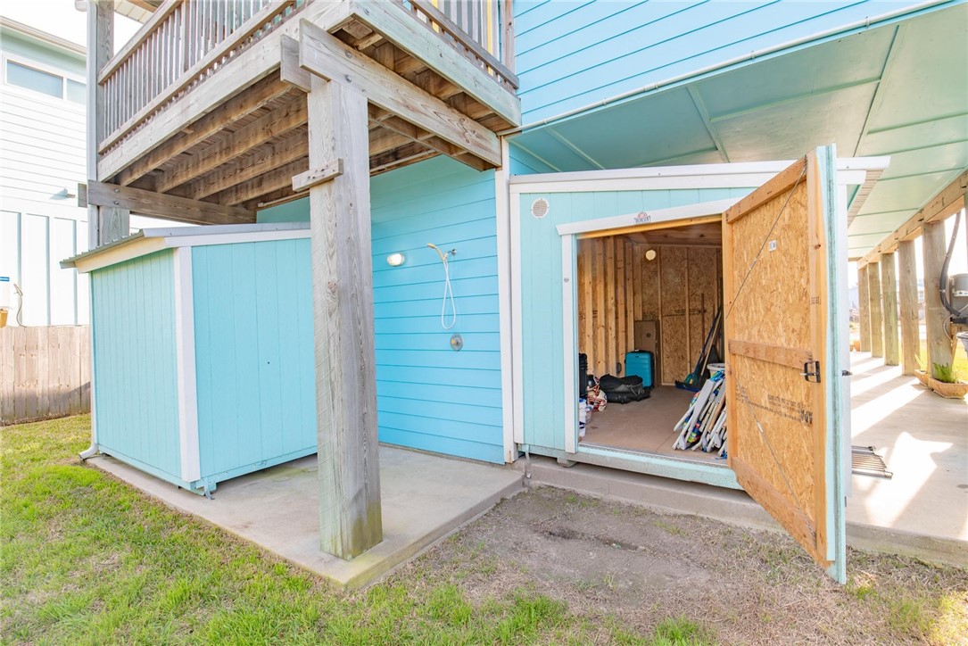 628 Dolphin Circ Property Photo 35