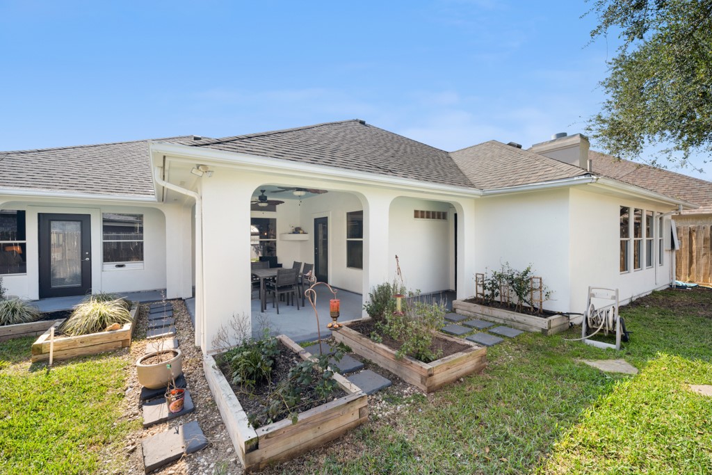 7825 Etienne Dr Property Photo 35