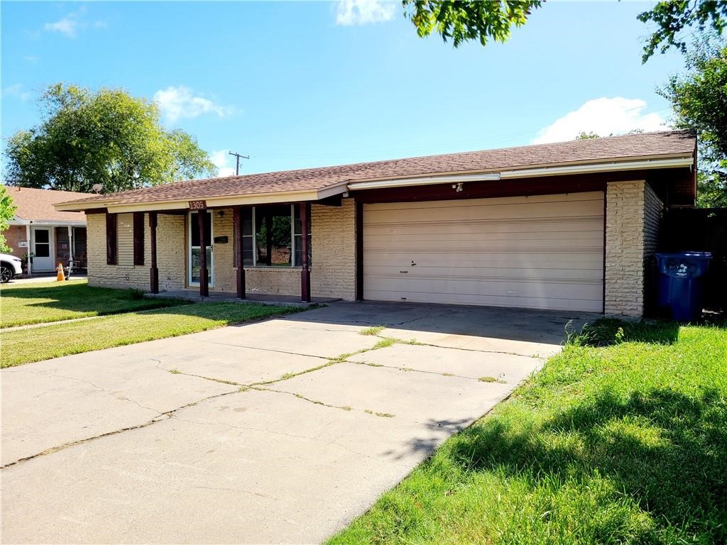1305 Dallas St Property Photo 2