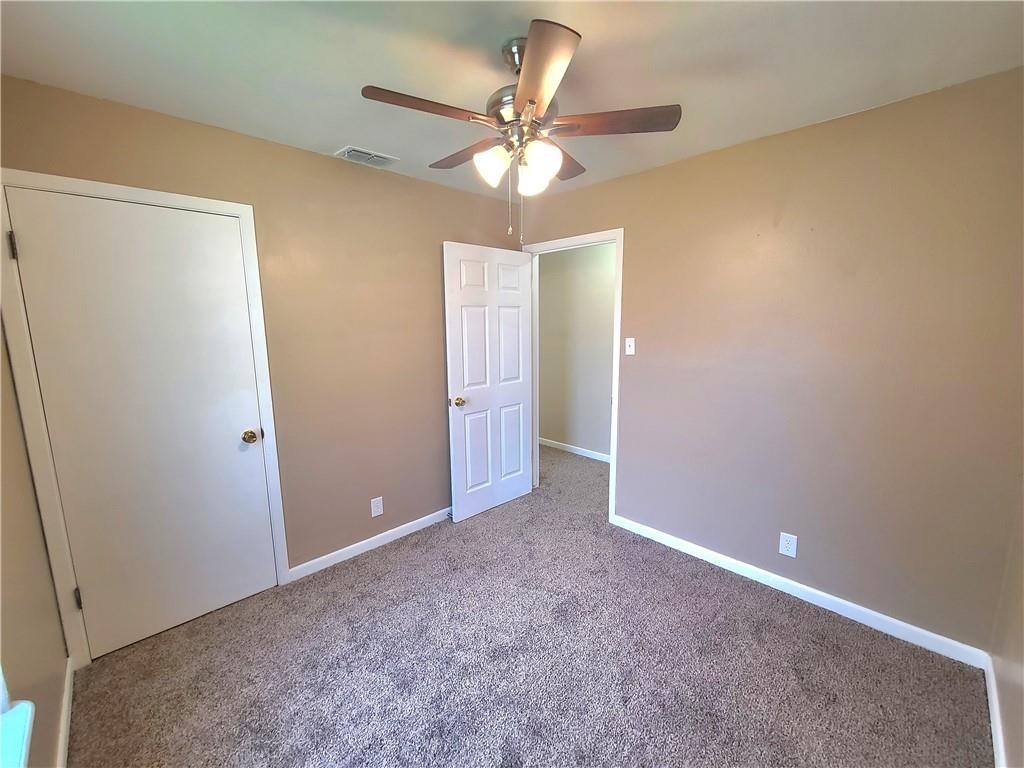 1305 Dallas St Property Photo 10