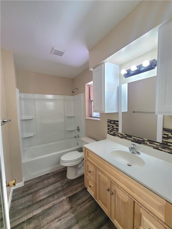 1305 Dallas St Property Photo 12
