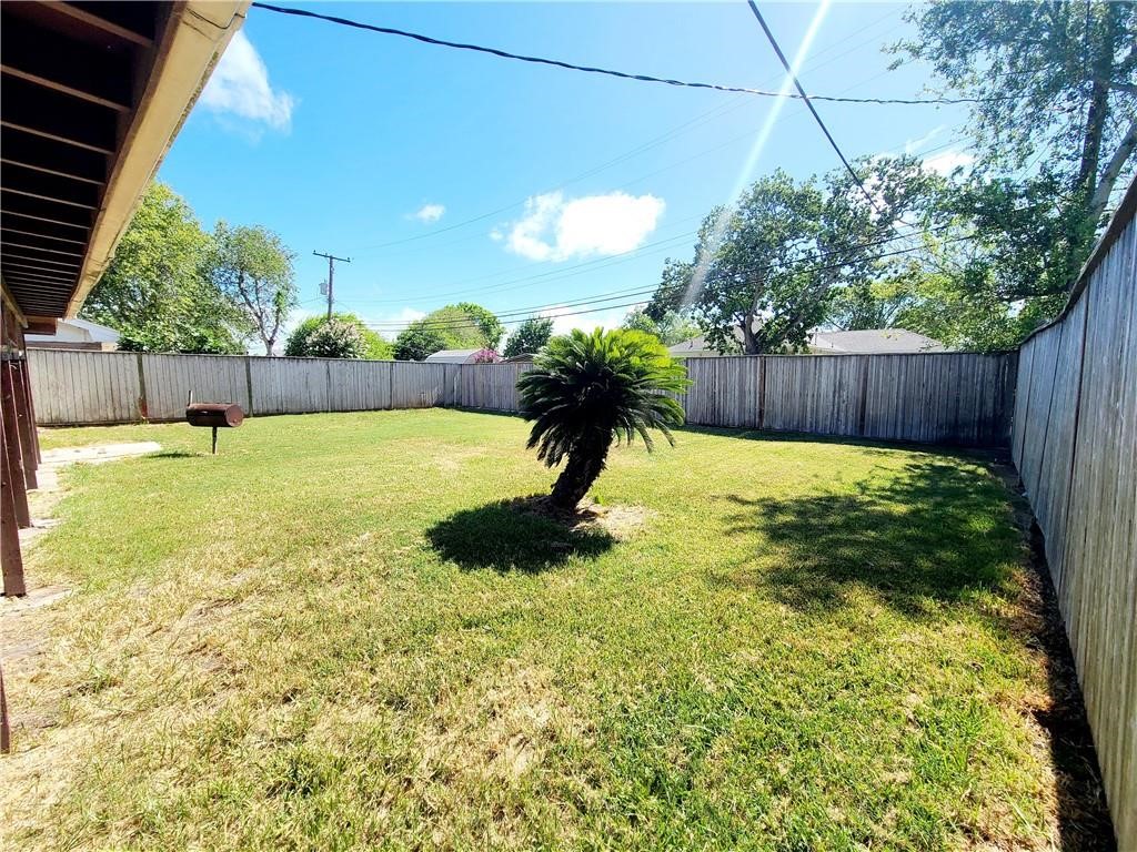 1305 Dallas St Property Photo 16