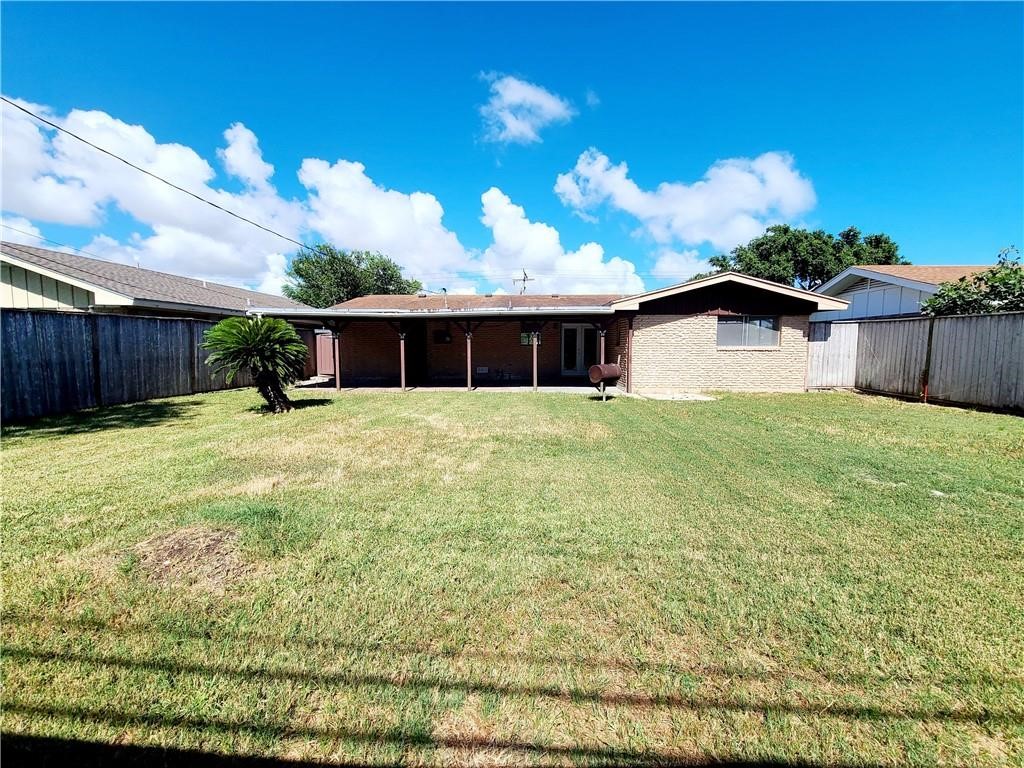 1305 Dallas St Property Photo 17