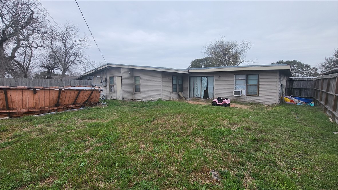 6029 Orms Dr Property Photo 3
