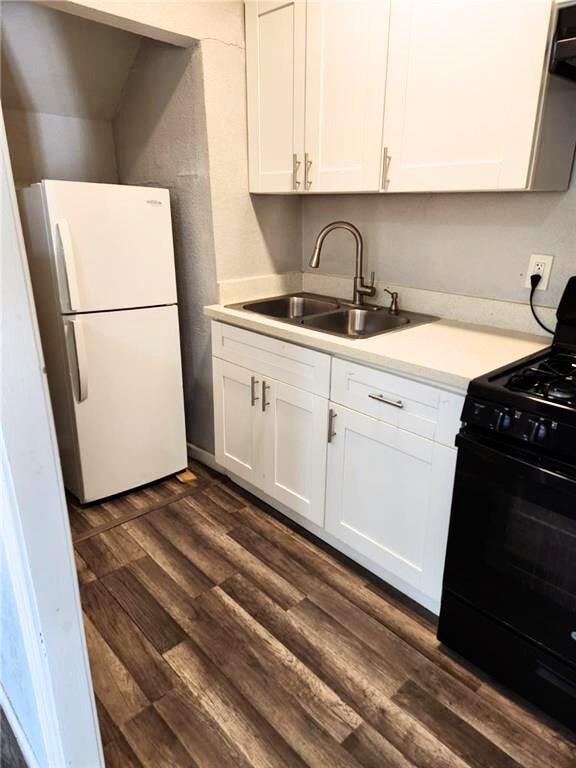 1009 Laredo St Property Photo 4
