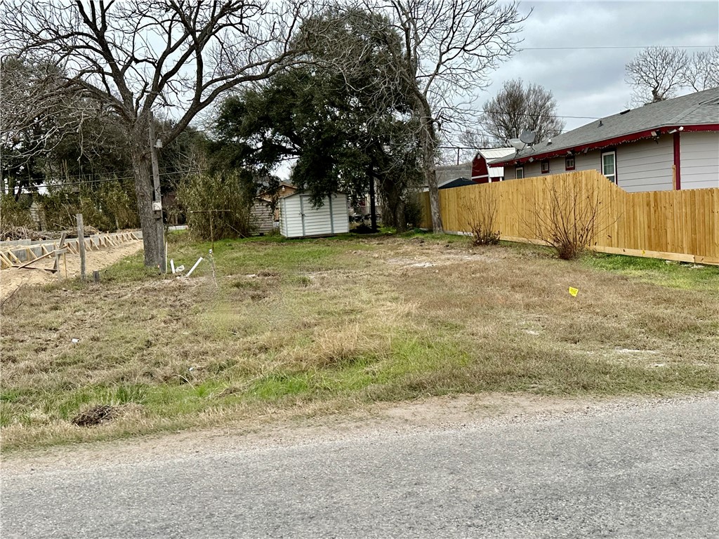 214 Sunset St Property Photo