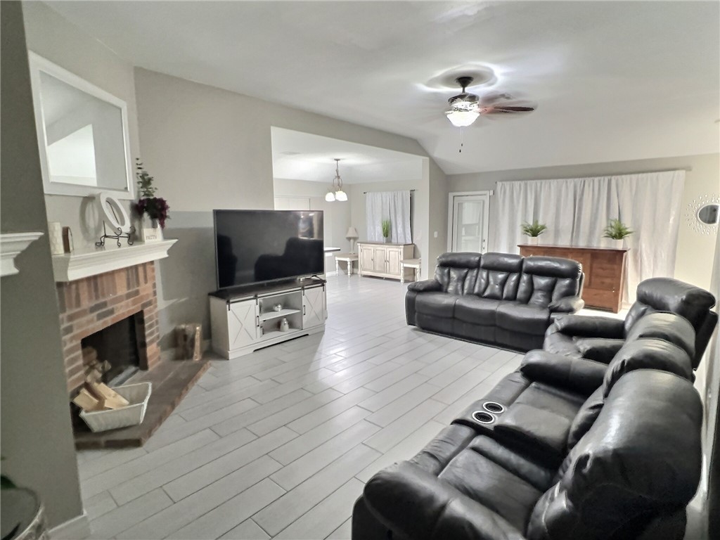 5814 Sabal Dr Property Photo 2