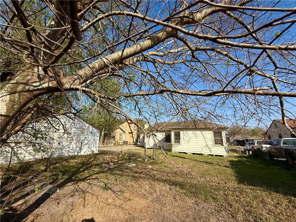 337 Baker Dr Property Photo 5