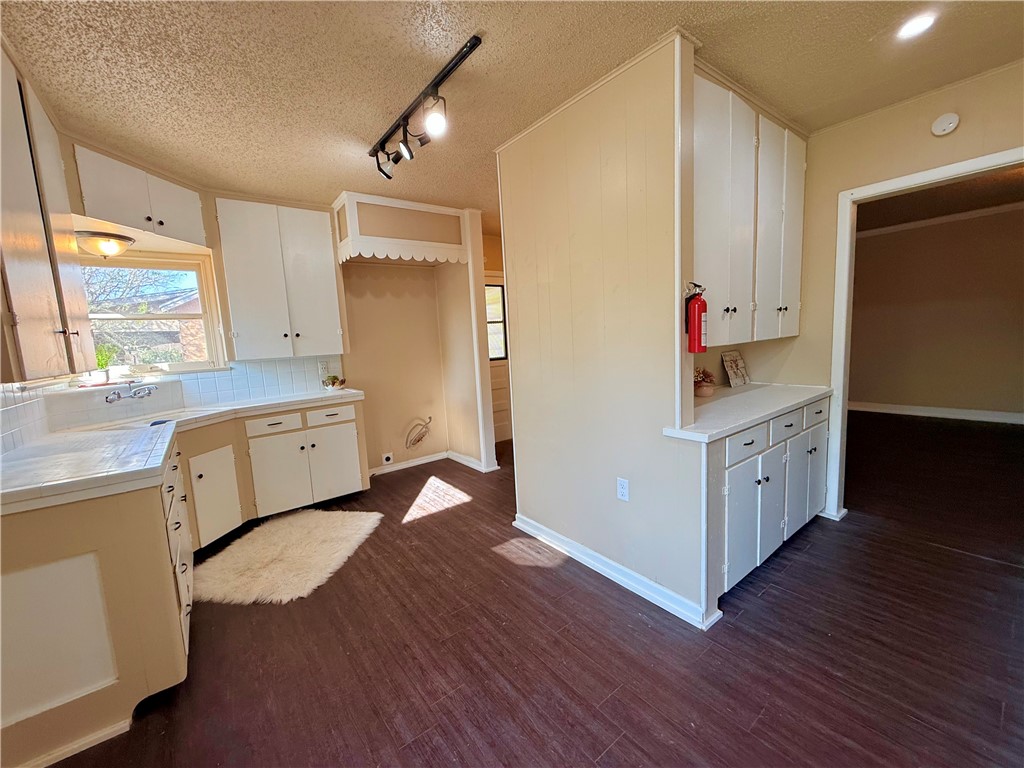 337 Baker Dr Property Photo 17