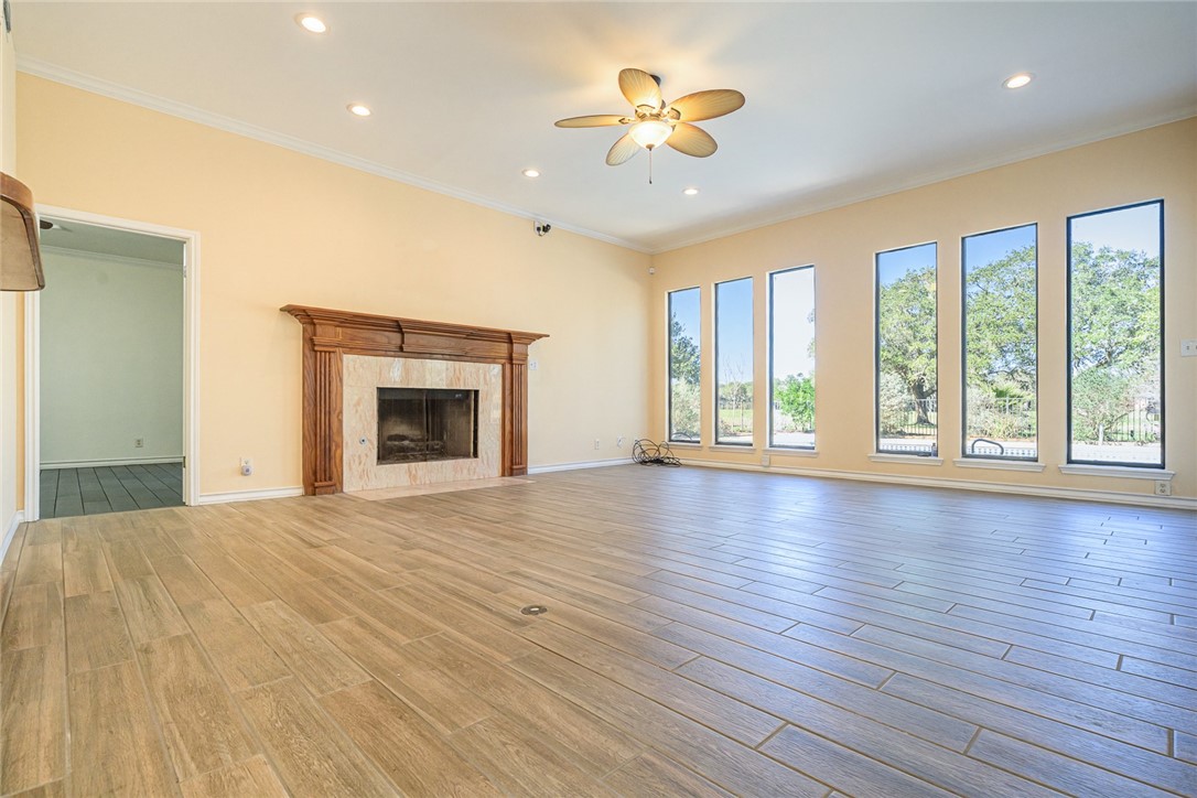 505 Spyglass St Property Photo 6