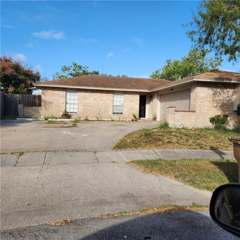 5813 Crest Willow Dr Property Photo 1