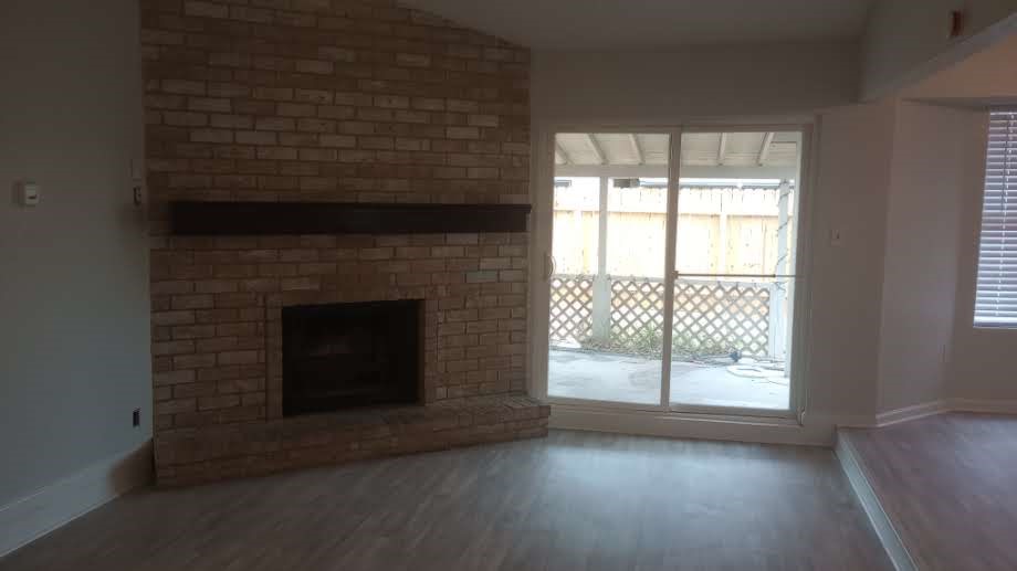 5813 Crest Willow Dr Property Photo 3