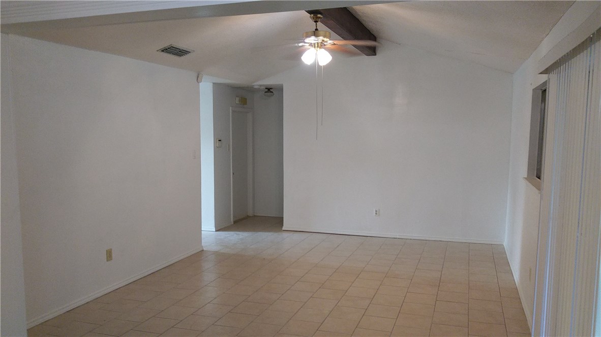 5205 Tolman St Property Photo 2