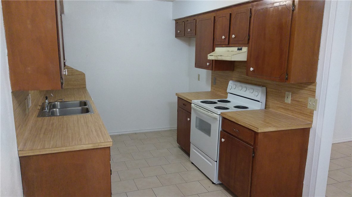 5205 Tolman St Property Photo 5