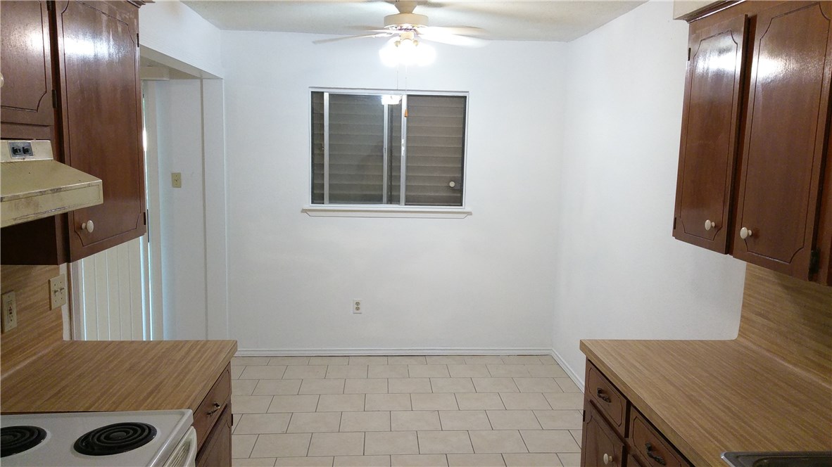 5205 Tolman St Property Photo 6