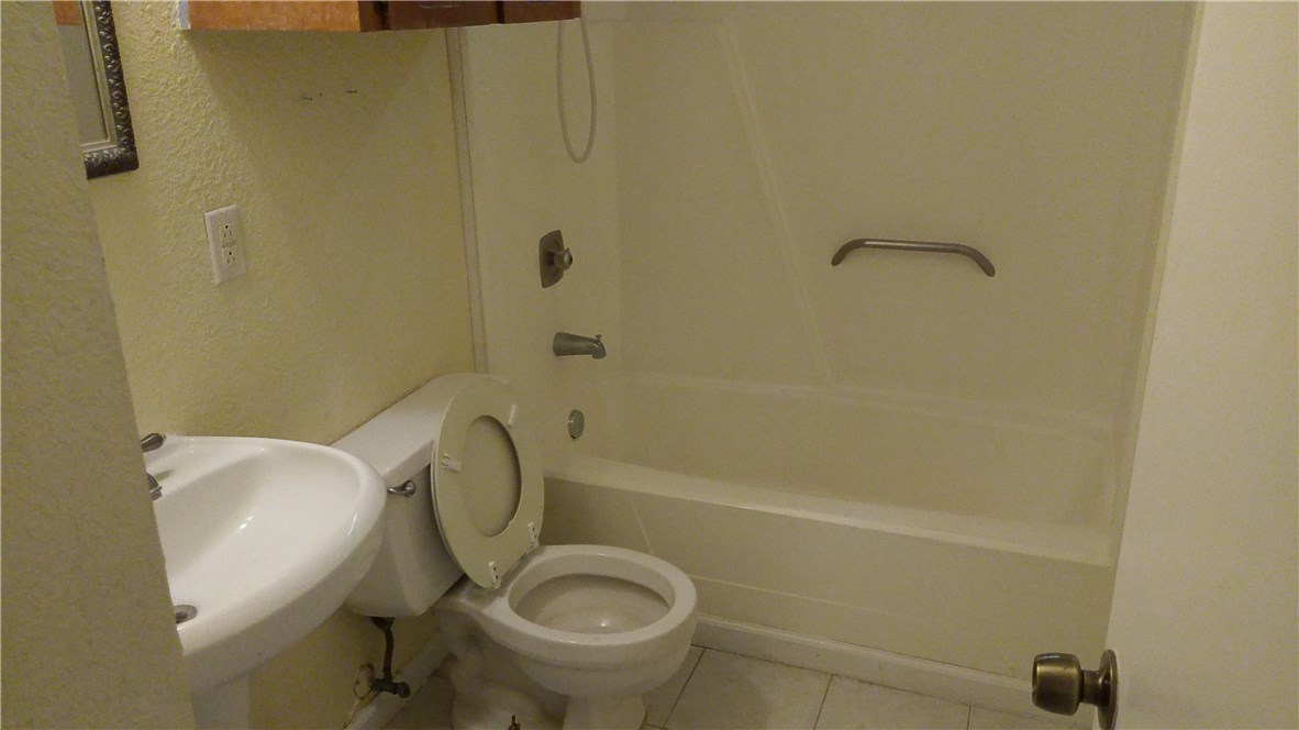 5205 Tolman St Property Photo 13