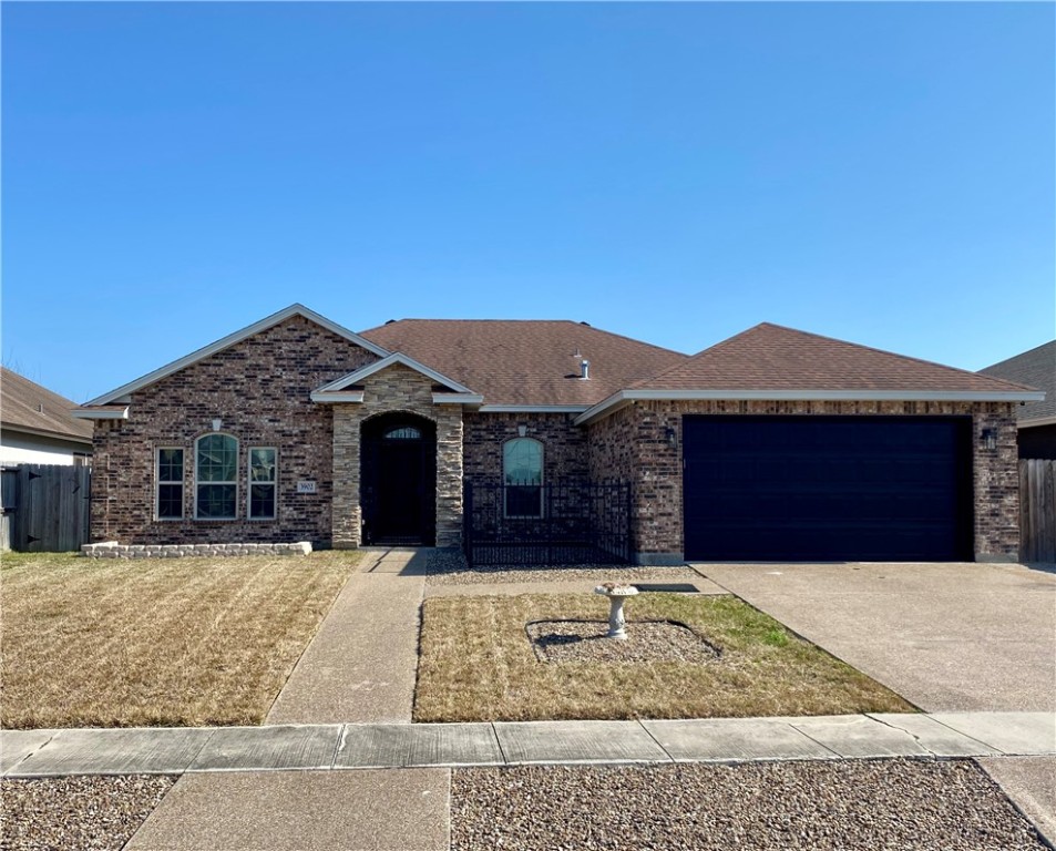 3902 Elvis Dr Property Photo 1