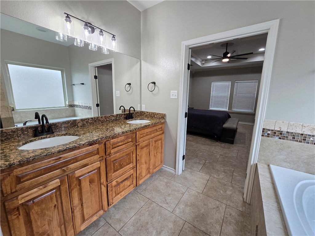 3902 Elvis Dr Property Photo 17