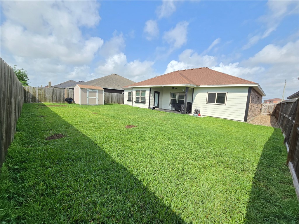 3902 Elvis Dr Property Photo 20