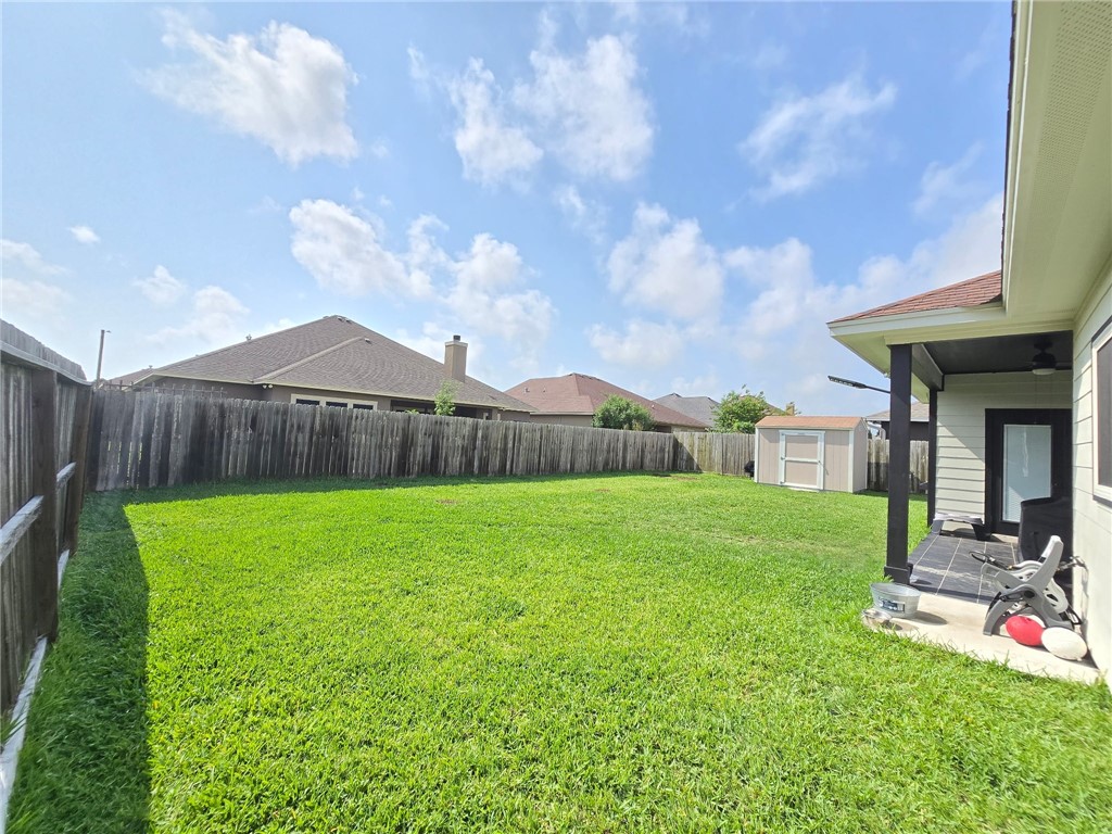 3902 Elvis Dr Property Photo 21