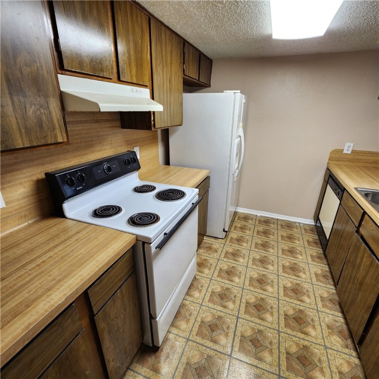 5077 Wingfoot B Property Photo 4