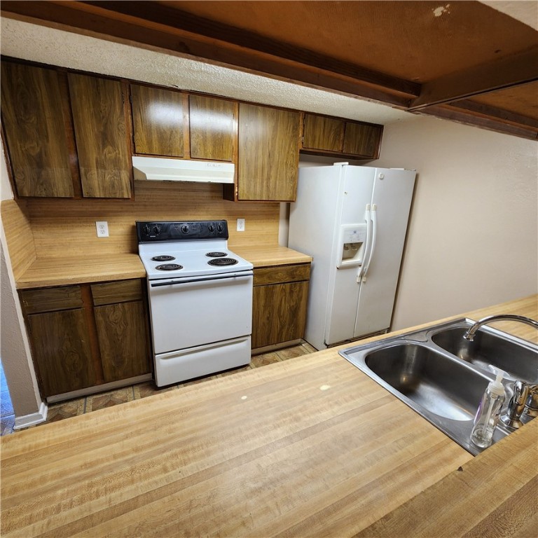 5077 Wingfoot B Property Photo 5
