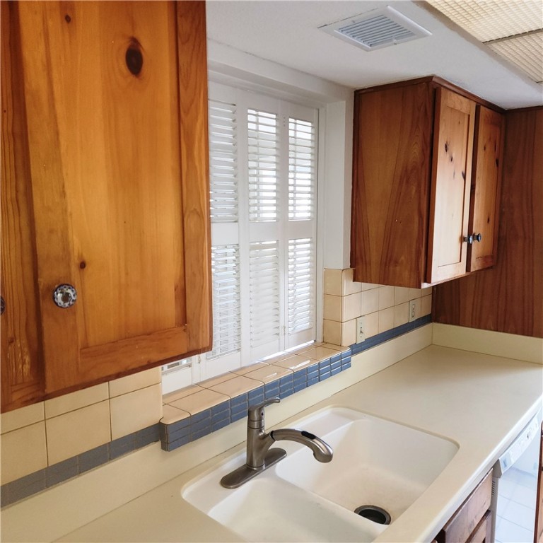 50 Townhouse Property Photo 5