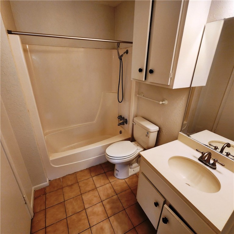 50 Townhouse Property Photo 13