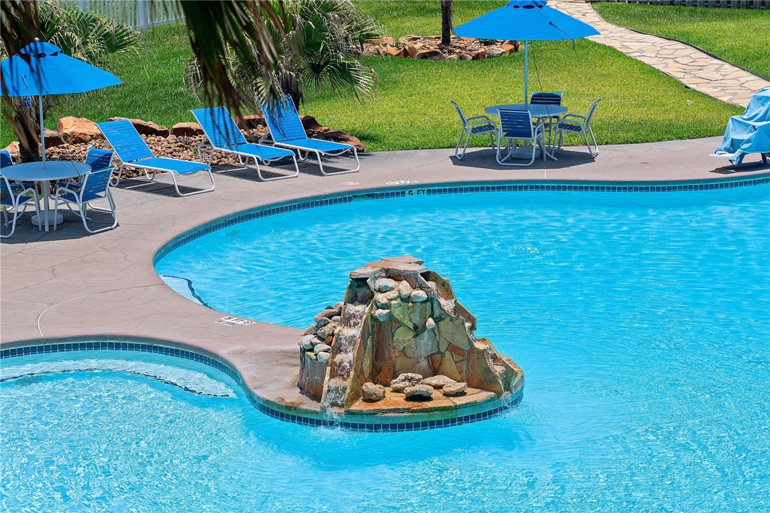 800 Sandcastle Dr 311 Property Photo 10