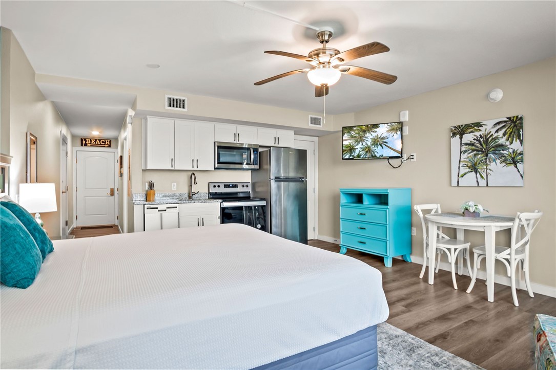 800 Sandcastle Dr 311 Property Photo 19